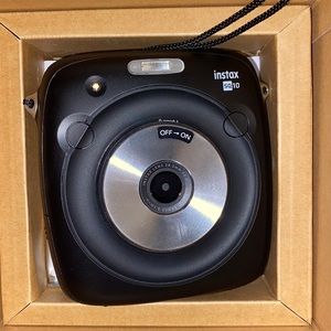 FUJIFILM Square SQ10 hybrid instant camera